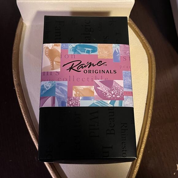 Just the Right Shoe Pretty Penny - Picture 2 of 10